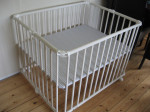 Verstelbare box met wieltjes en kleed